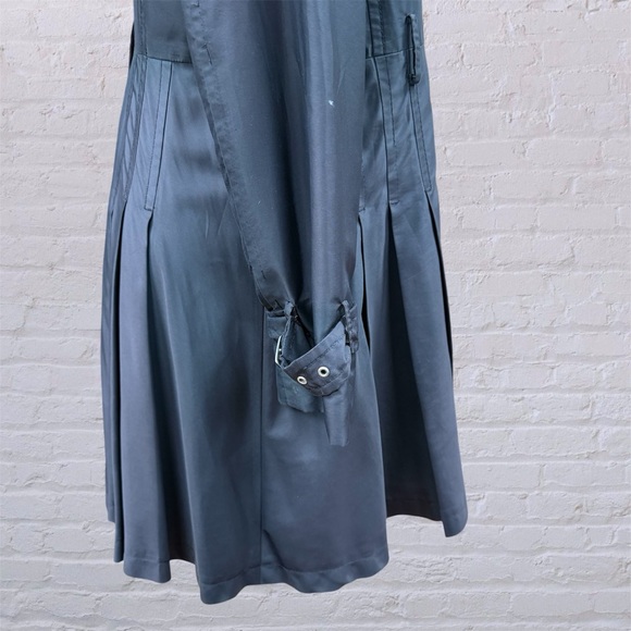 Stylish Black Trench Coat for Women - Picture 5 of 8